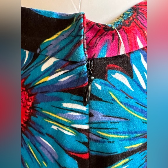 City Silk Midi Black W Red Pink Blue Yellow Sun Flowers SZ 6 Damage Last… - Picture 8 of 13